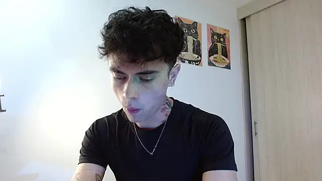 jaico_santos Adlı Modelin Canlı XXX Sohbeti