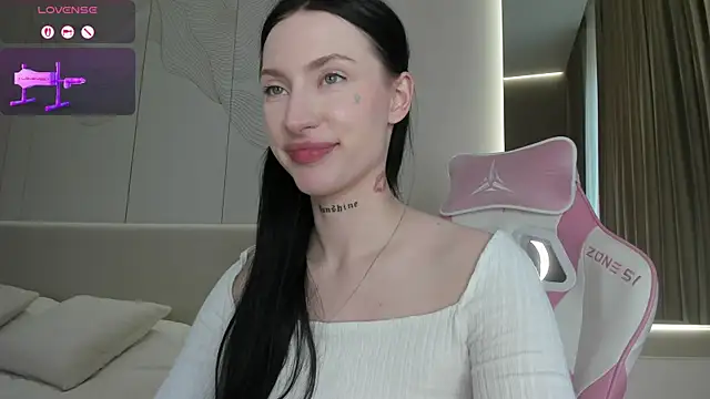 Chatroom XXX en direct de JenniferQueen11