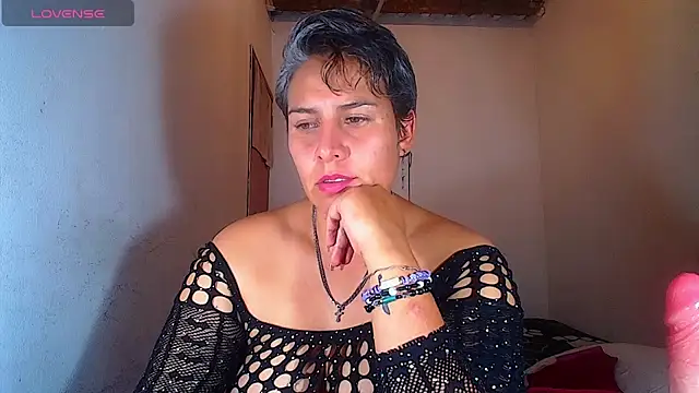 Czat XXX na żywo – Yessi_rousse
