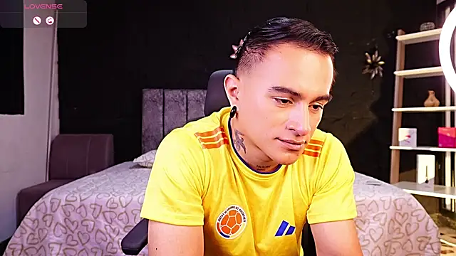 LiamDeepのライブXXXチャット