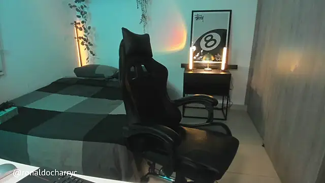 Chat XXX en directo de Massimo_Rinaldi