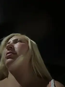 Juuhschmittn Live XXX chat
