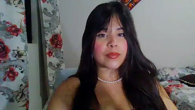 persefoonee30's Live XXX Chat