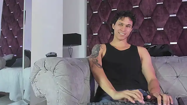 TonyBenedetti 라이브 XXX 채팅