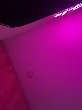 دردشة sexyyykloee الجنسية المباشرة