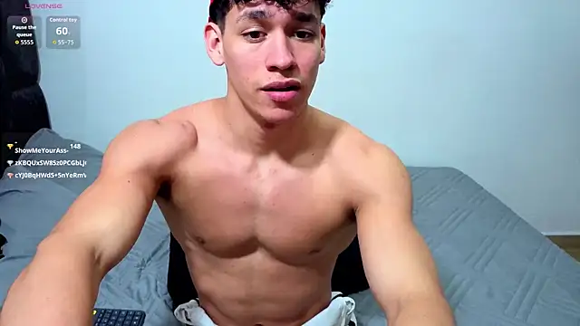 Luke_Muscle élő XXX-chatje