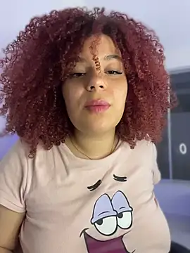 Chat +18 de Leyah__ ao vivo