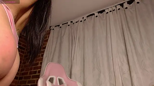ailyngg's Live XXX Chat