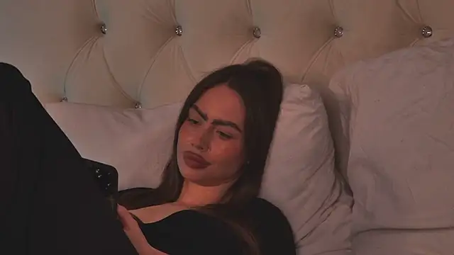 Chat +18 de Amanda_River ao vivo