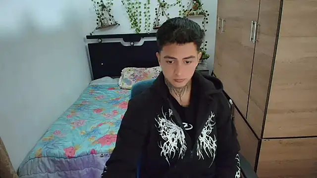 santii_ss Chat XXX live