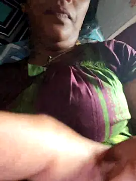 Tamil_Hot_HoneyBee's Live XXX Chat