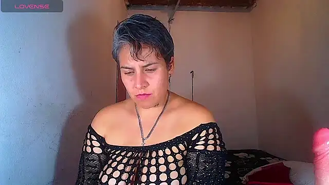 Yessi_roussen Live XXX chat
