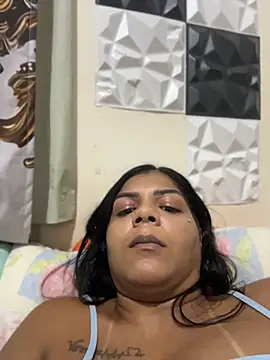 Indiazinhax Adlı Modelin Canlı XXX Sohbeti