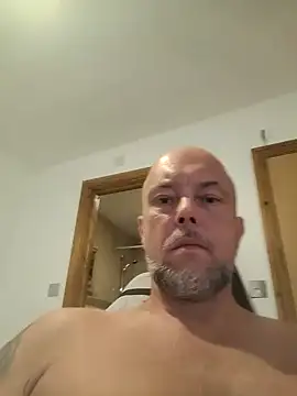 HornyDaddyMuscle Webcamshow