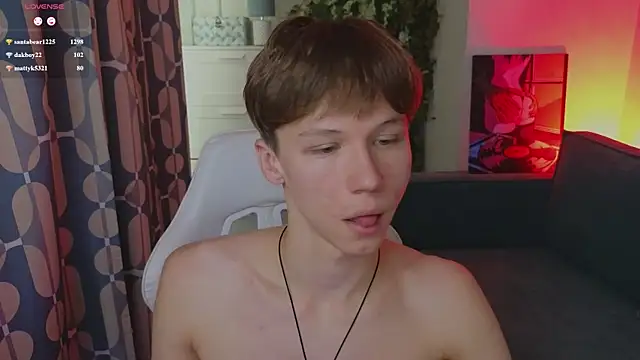 צ'אט XXX בשידור חי של cuMte_boy
