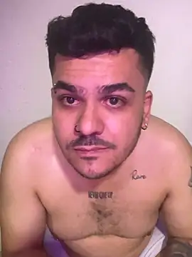 LatinBearX Live XXX Chat