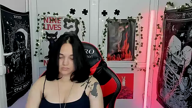 Chat +18 de Caroline_cutte ao vivo