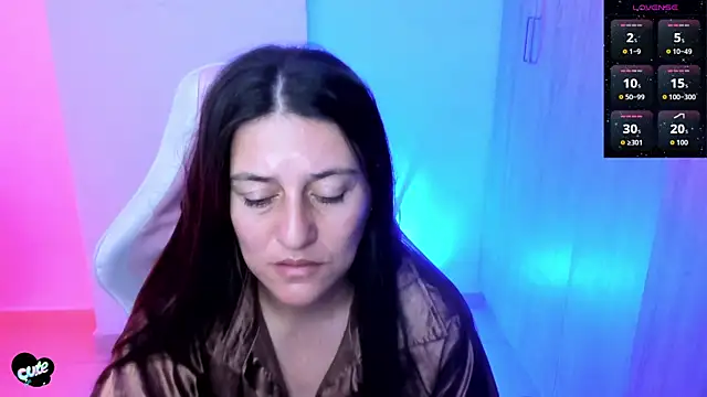 Saskyaa's Live XXX Chat