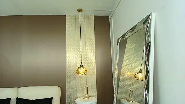 XXX chat uživo modela Tiifany_Baker