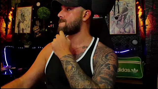 LexHardy – Naživo XXX chat