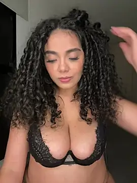 Czat XXX na żywo – Curlyierr
