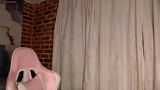 Chatroom XXX en direct de ailyngg