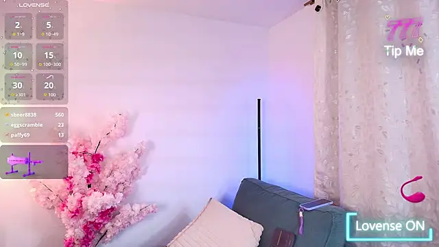 Czat XXX na żywo – Aria_Bugatti