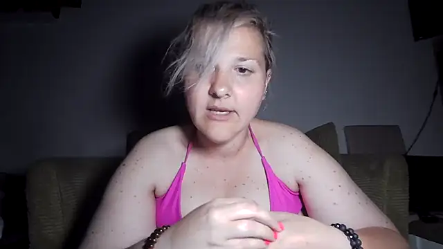 CheekyPinkVenusXO live XXX chat