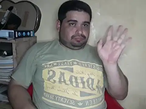 TUAMIGOLH live XXX chat