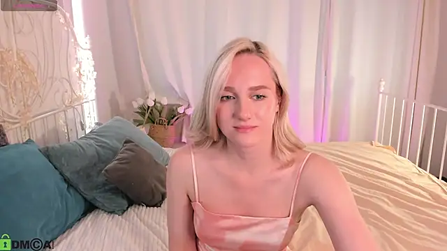 Chloe-Deccer Live XXX Chat