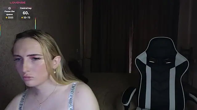 Chatroom XXX en direct de Vi_Luxy