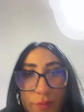 צ'אט XXX בשידור חי של SeleneMore