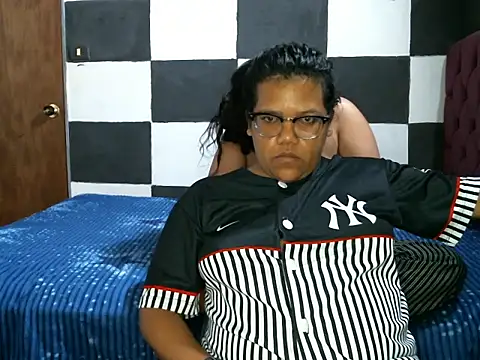 Pokazy przed kamerką – Valery-Khloe