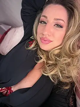 miamellycious XXX чат на живо