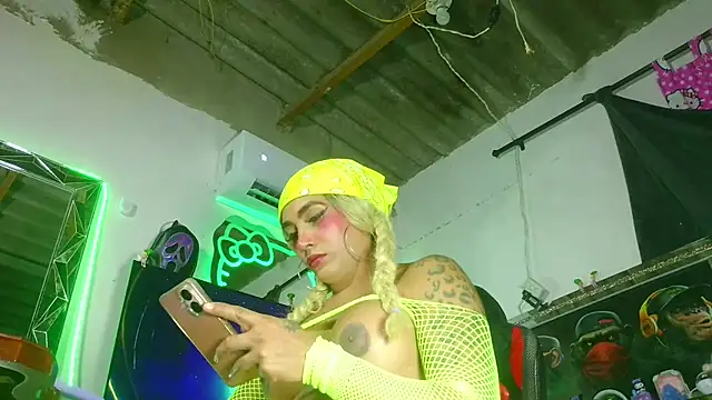 Chatroom XXX en direct de candy_aass