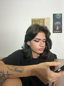 sukulaurens Live XXX-Chat