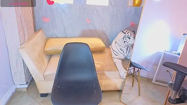Nyx_moon_v – Naživo XXX chat