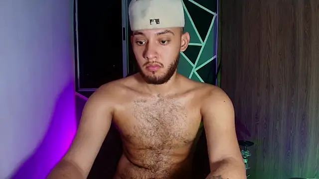 Sebolaz333 XXX чат на живо