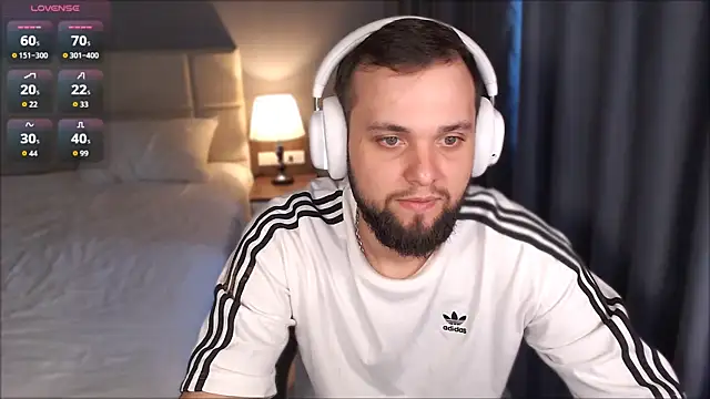 ChillyXO XXX чат на живо