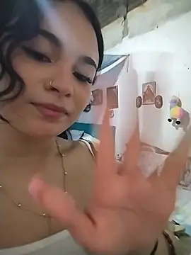 Kittyytinaa: онлайн-секс-чат