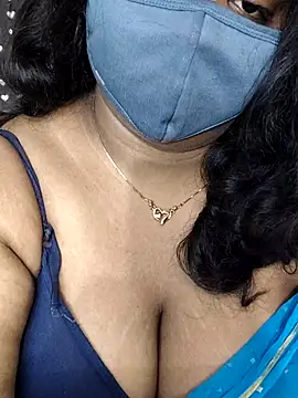 Yoursriya25's Live XXX Chat