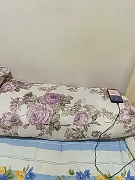 Alevsiz Adlı Modelin Canlı XXX Sohbeti