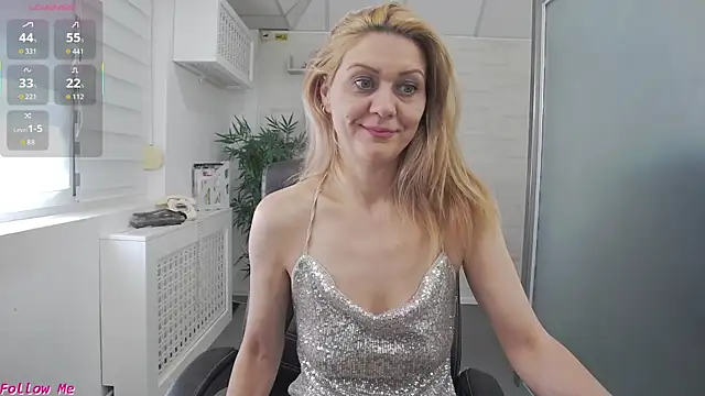 EllaMilf_'s Live XXX Chat
