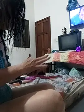 AfroditaX23 Adlı Modelin Canlı XXX Sohbeti