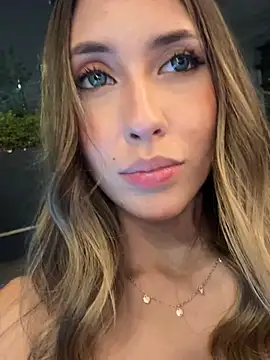 fanyabbey Adlı Modelin Canlı XXX Sohbeti