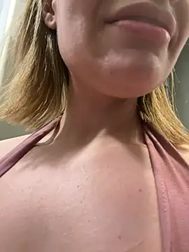 Chat XXX en directo de HeavenAylin