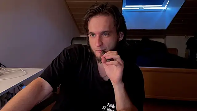 XXX chat uživo modela Bez3ybik