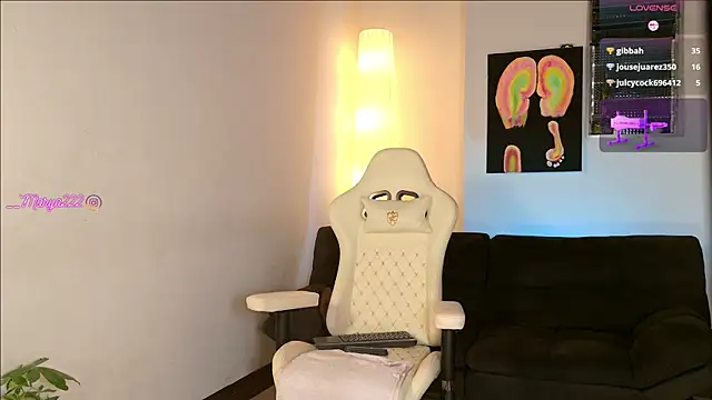 Maryybellax Adlı Modelin Canlı XXX Sohbeti