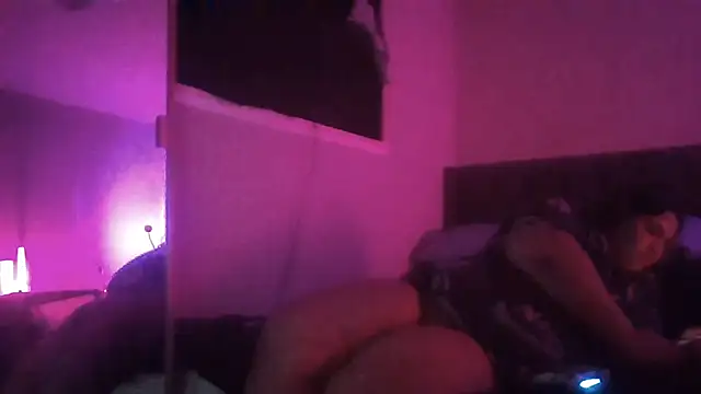 1n0nlythroat 现场XXX聊天