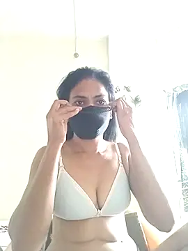 sunita6009 Adlı Modelin Canlı XXX Sohbeti